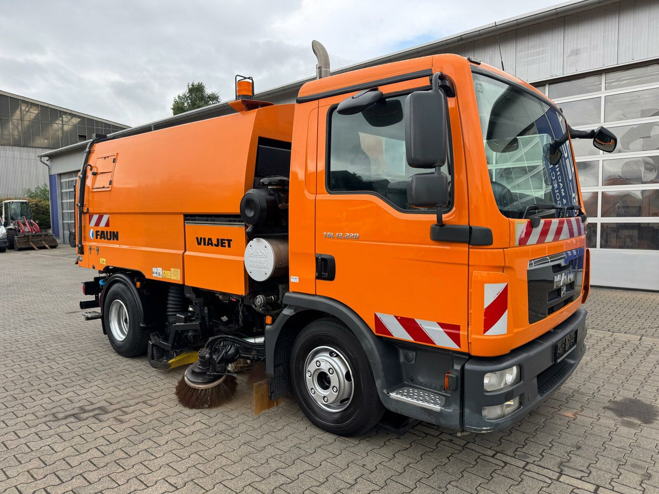 MAN 12.220 4x2 BL Kehrmaschine Viajet 5RHS - Подметально-уборочная машина: фото 2 MAN 12.220 4x2 BL Kehrmaschine Viajet 5RHS - Подметально-уборочная машина: фото 2