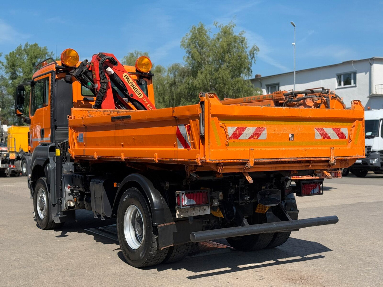 MAN TGA 18.360 4x4 Kipper Kran PALFINGER Winterd. - Самосвал, Автоманипулятор: фото 5 MAN TGA 18.360 4x4 Kipper Kran PALFINGER Winterd. - Самосвал, Автоманипулятор: фото 5