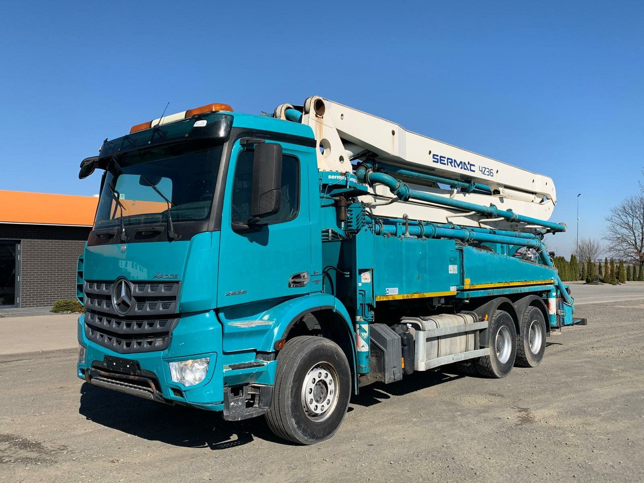 Mercedes-Benz AROCS 2636 6x4 Euro 6 Betonpumpe SERMAC 4Z36 - Автобетононасос: фото 1 Mercedes-Benz AROCS 2636 6x4 Euro 6 Betonpumpe SERMAC 4Z36 - Автобетононасос: фото 1
