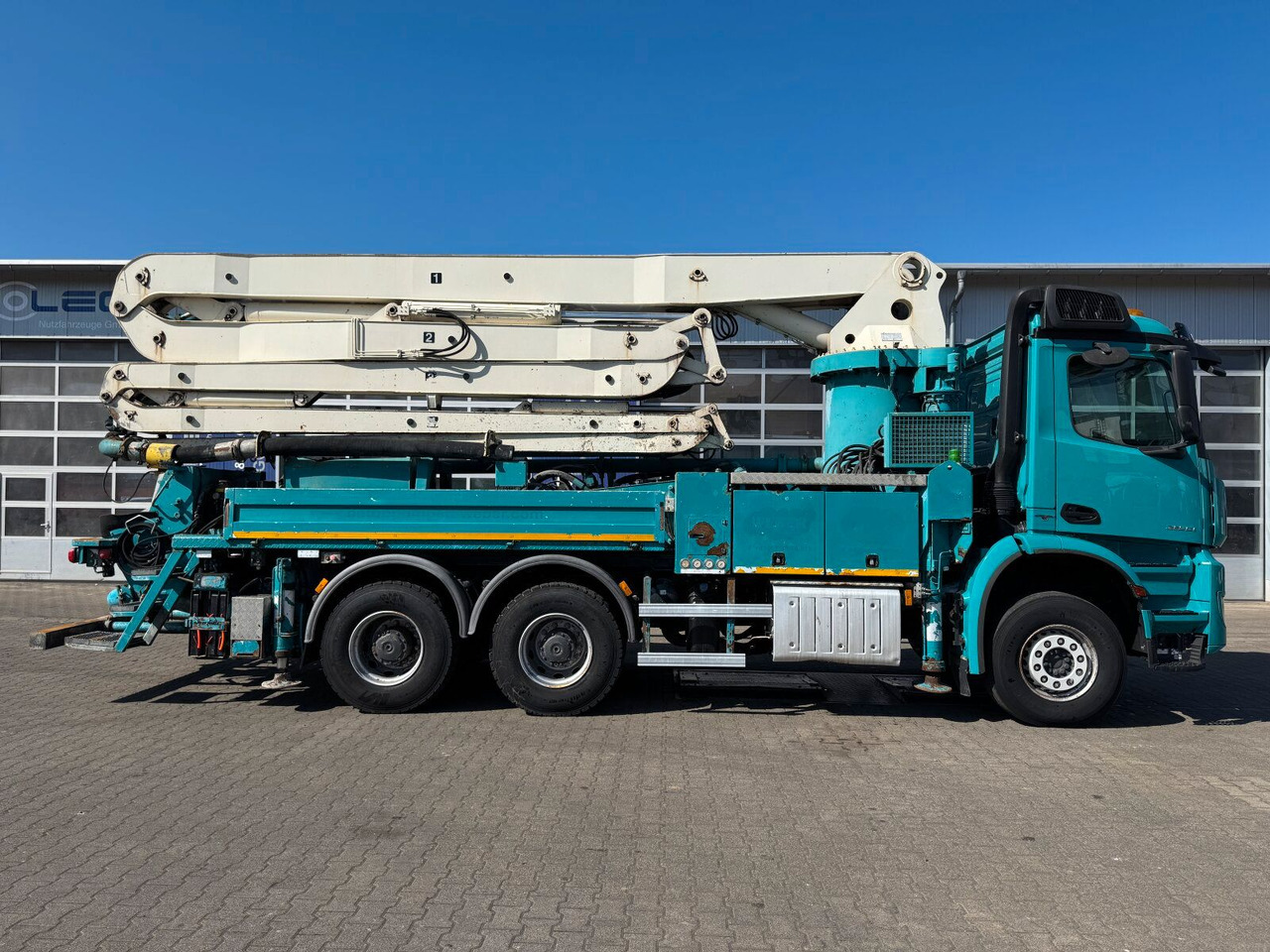 Mercedes-Benz AROCS 2844 6x4 Euro 6 Betonpumpe SERMAC 5Z33 - Автобетононасос: фото 3 Mercedes-Benz AROCS 2844 6x4 Euro 6 Betonpumpe SERMAC 5Z33 - Автобетононасос: фото 3
