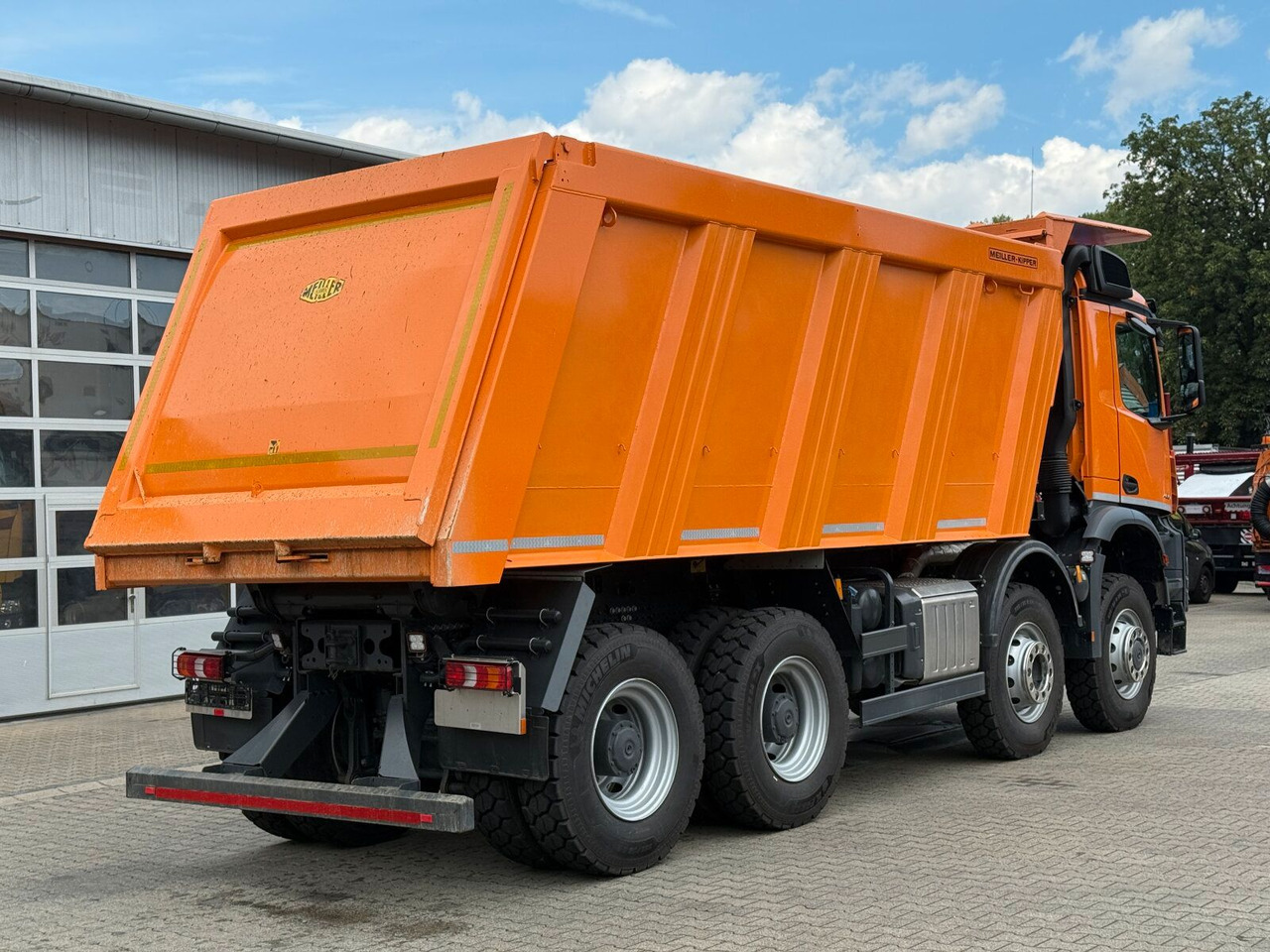 Mercedes-Benz AROCS 4851 8x6 Euro 6 Gesteinkipper MEILLER 25m³ - Самосвал: фото 3 Mercedes-Benz AROCS 4851 8x6 Euro 6 Gesteinkipper MEILLER 25m³ - Самосвал: фото 3