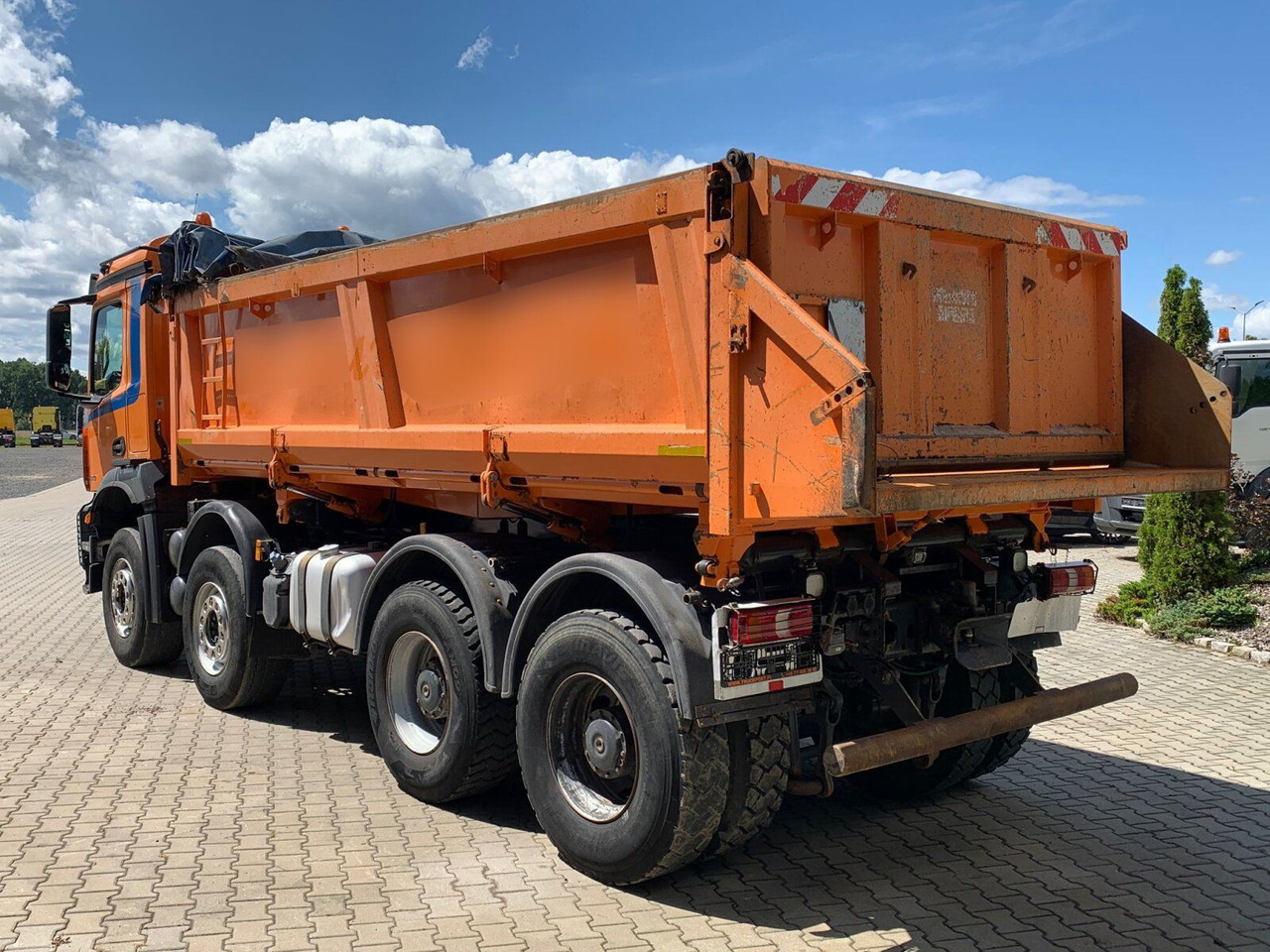 Mercedes-Benz Arocs 3243 8x4 Dreiseitenkipper mit Bordmatik - Самосвал: фото 5 Mercedes-Benz Arocs 3243 8x4 Dreiseitenkipper mit Bordmatik - Самосвал: фото 5