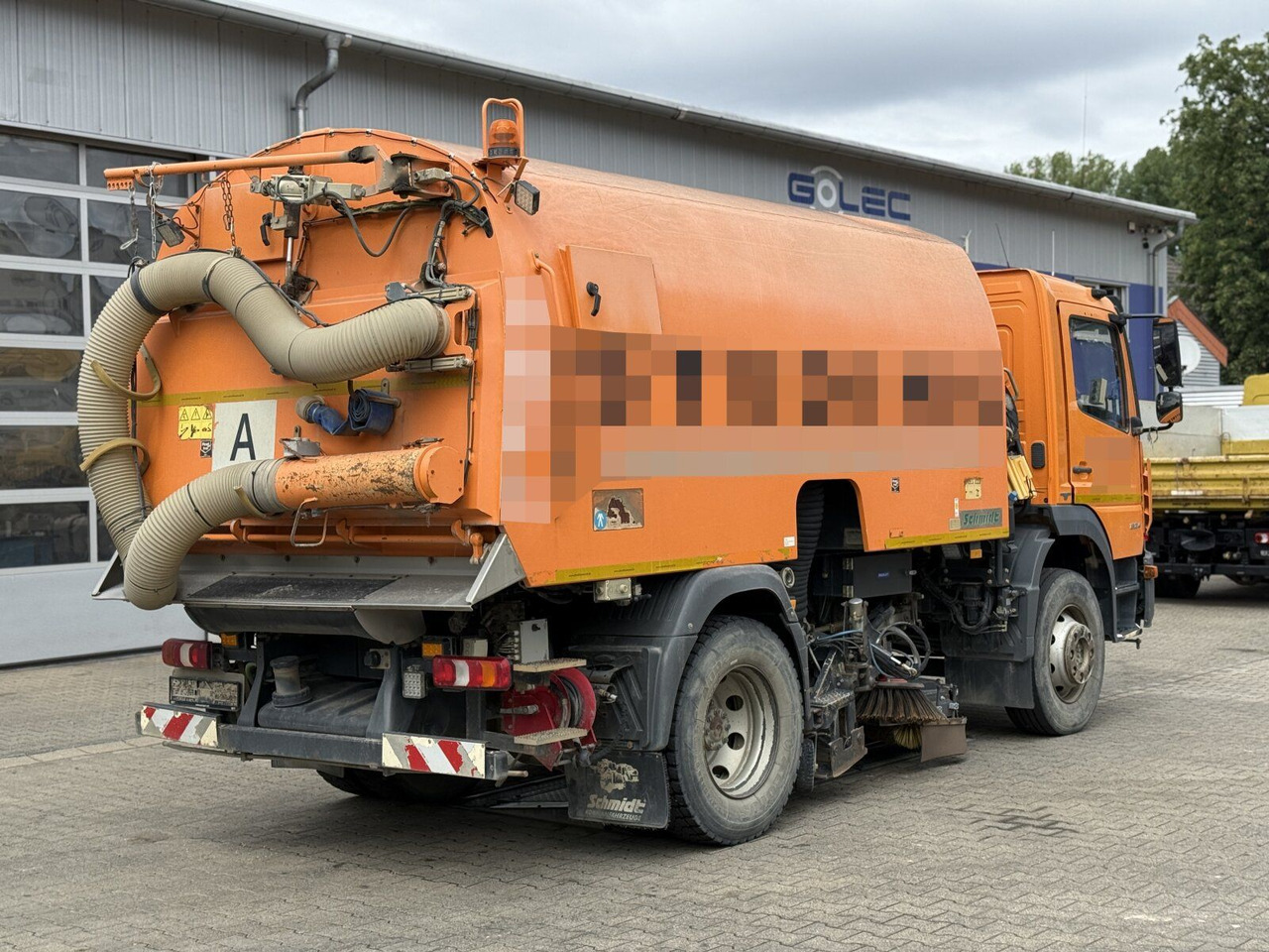 Mercedes-Benz Atego 1324 4x2 Kehrmaschine Schmidt SKF S7B 7 m³ - Подметально-уборочная машина: фото 3 Mercedes-Benz Atego 1324 4x2 Kehrmaschine Schmidt SKF S7B 7 m³ - Подметально-уборочная машина: фото 3
