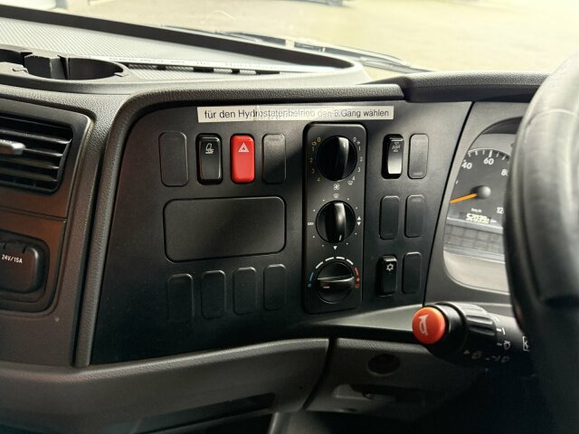 Mercedes-Benz Atego Kehrmaschine BUCHER CITYFANT 5000 - Подметально-уборочная машина: фото 5 Mercedes-Benz Atego Kehrmaschine BUCHER CITYFANT 5000 - Подметально-уборочная машина: фото 5