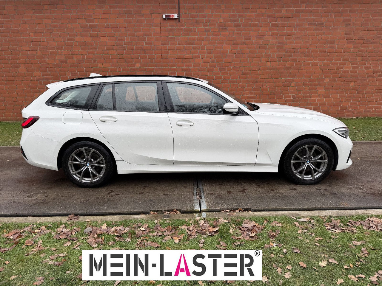 BMW 320 d xDrive touring Sport Line shadow AHK - Универсал: фото 3 BMW 320 d xDrive touring Sport Line shadow AHK - Универсал: фото 3