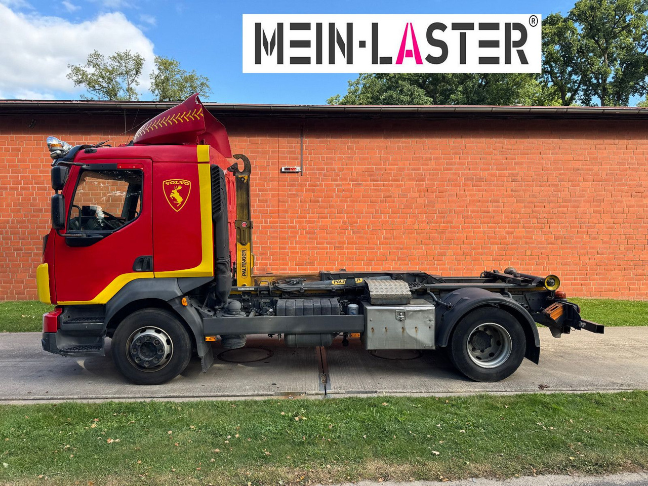 Volvo FL 250 Palfinger T10Duo City + StandardContainer - Крюковой мультилифт: фото 4 Volvo FL 250 Palfinger T10Duo City + StandardContainer - Крюковой мультилифт: фото 4