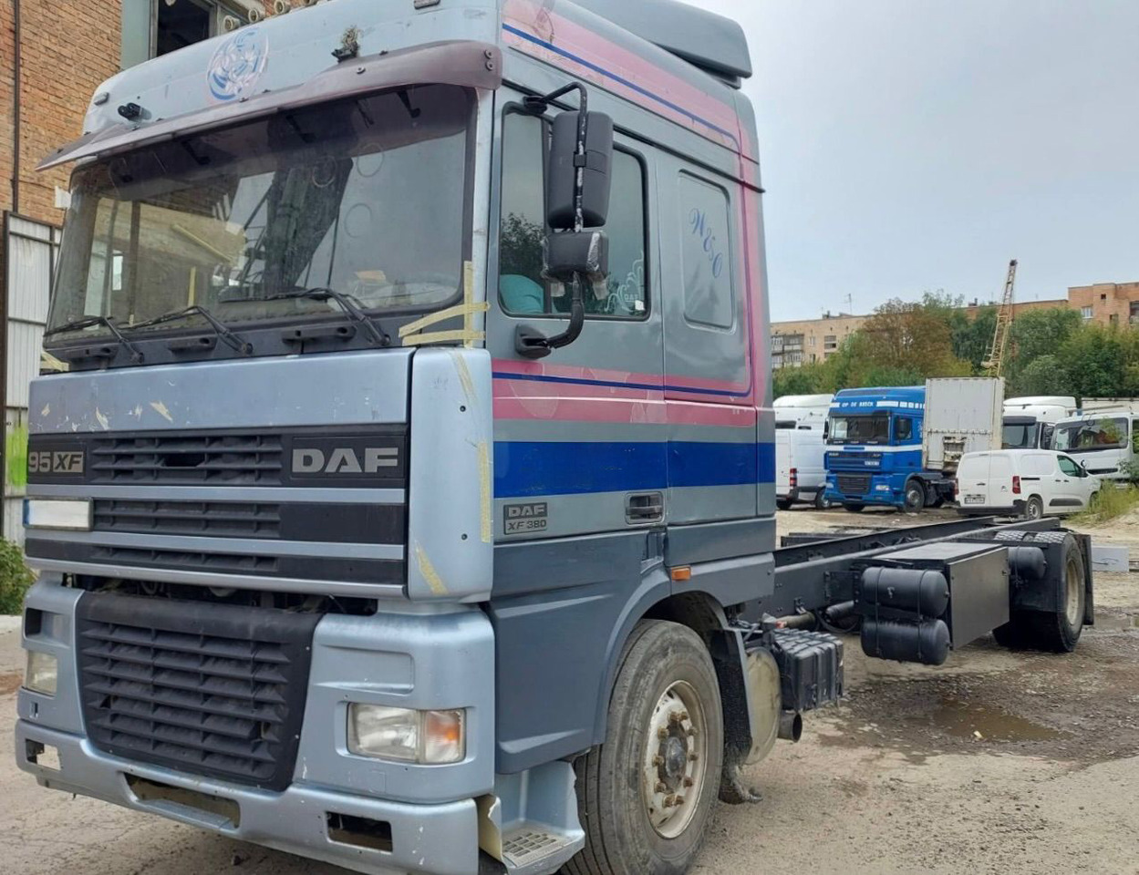 DAF 95XF380 - Грузовик-шасси: фото 2 DAF 95XF380 - Грузовик-шасси: фото 2