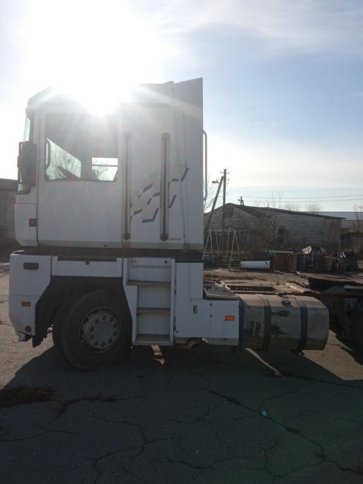 RENAULT Magnum 440 ID1602S - Тягач: фото 3 RENAULT Magnum 440 ID1602S - Тягач: фото 3