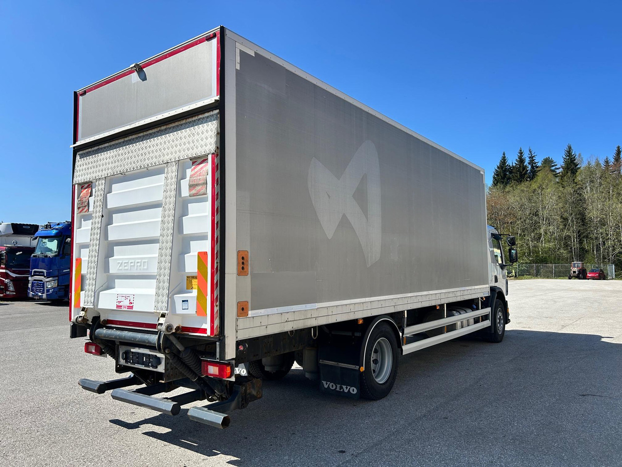 VOLVO FE260 - Грузовик с закрытым кузовом: фото 5 VOLVO FE260 - Грузовик с закрытым кузовом: фото 5