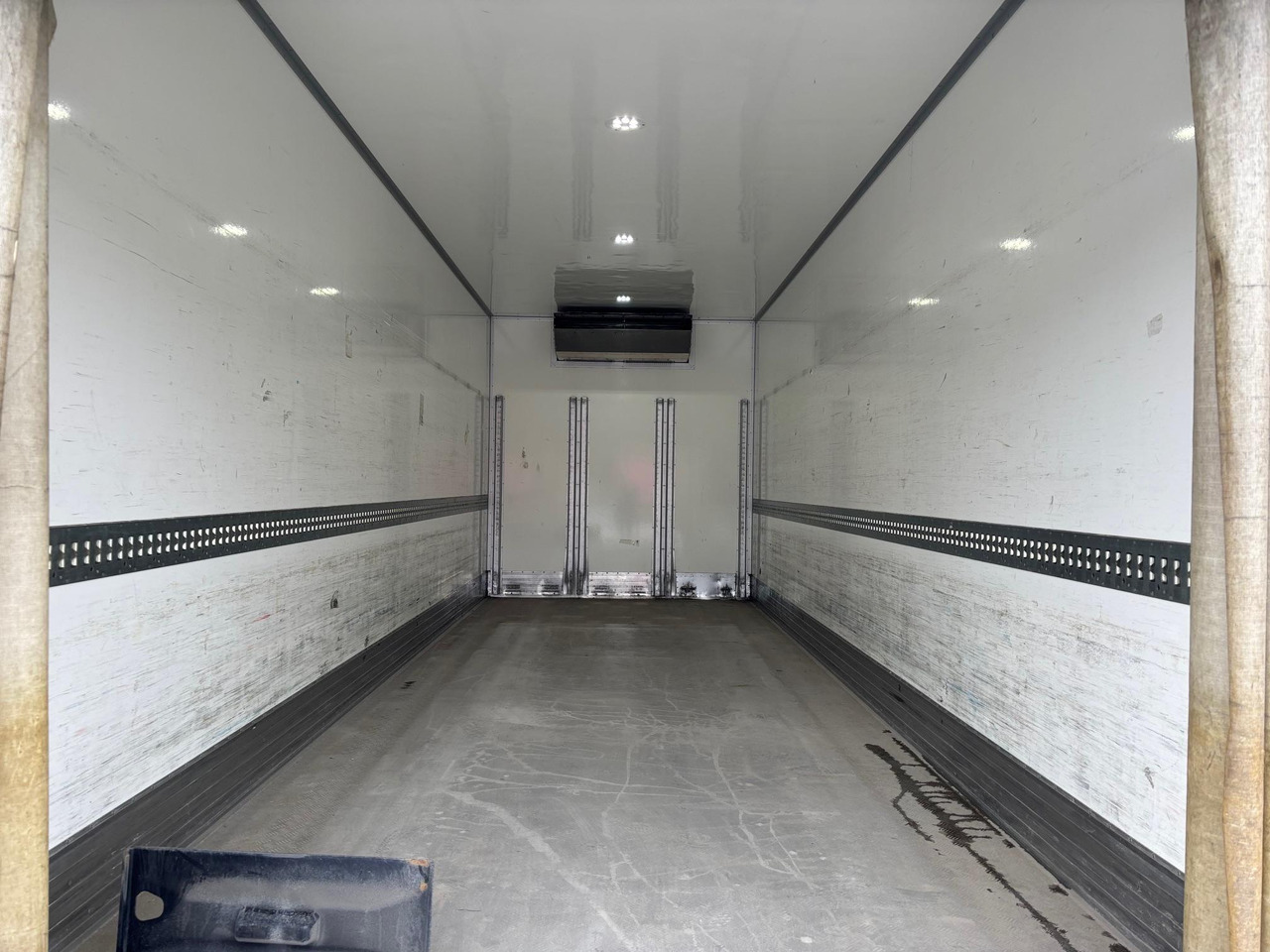 Рефрижератор VOLVO FM330: фото 9