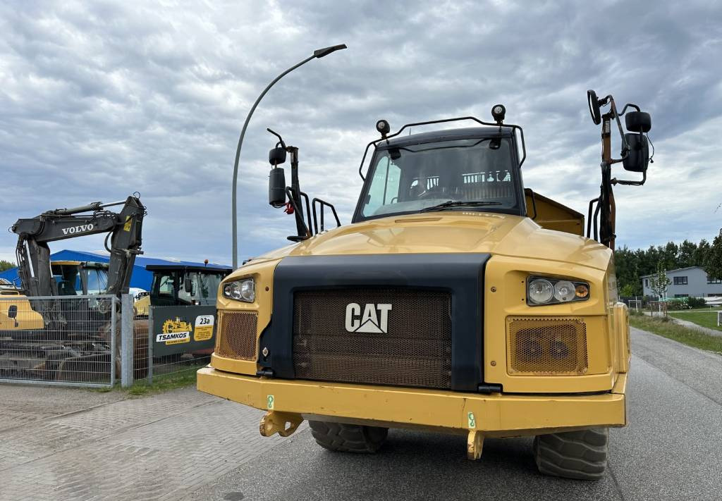 Сочленённый самосвал CAT 730 C Auto lubrication + Klima CE + EPA: фото 32 Сочленённый самосвал CAT 730 C Auto lubrication + Klima CE + EPA: фото 32