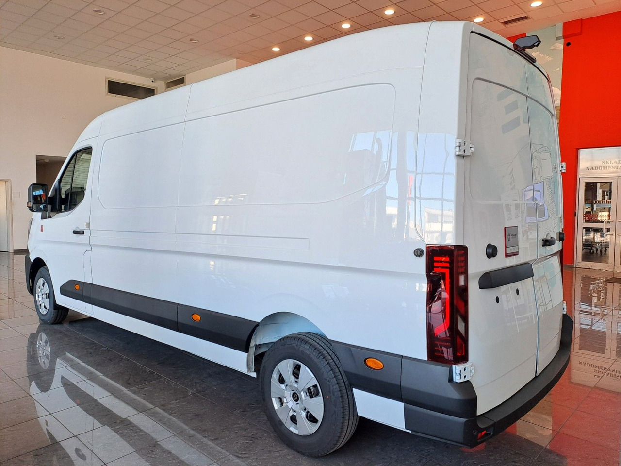Renault Master L3H2 150 - NAV Klimaaut. Holzb. 270° - Цельнометаллический фургон: фото 2 Renault Master L3H2 150 - NAV Klimaaut. Holzb. 270° - Цельнометаллический фургон: фото 2