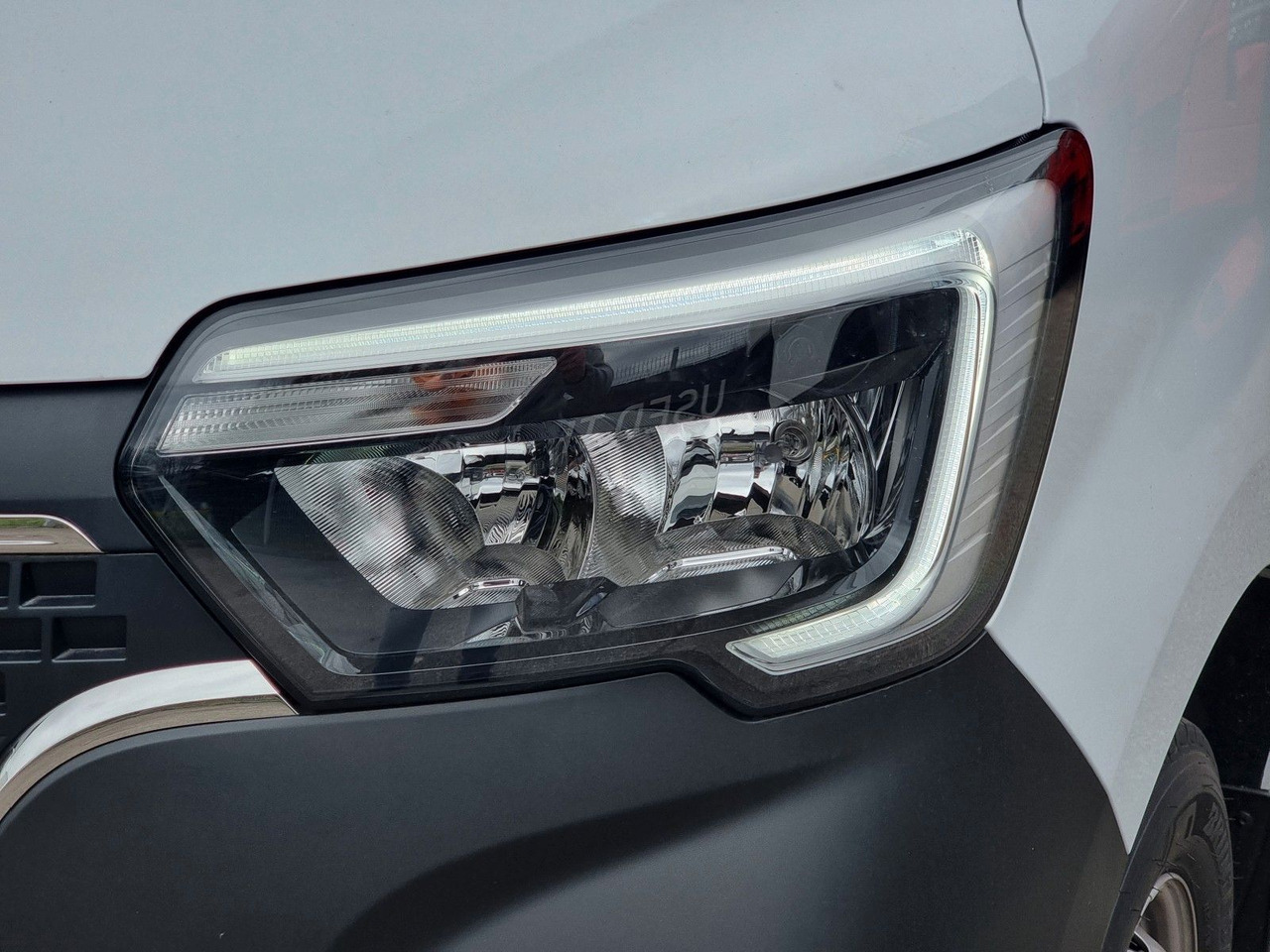 Renault Master L3H2 3,5t 150 PRO+ - Цельнометаллический фургон: фото 4 Renault Master L3H2 3,5t 150 PRO+ - Цельнометаллический фургон: фото 4