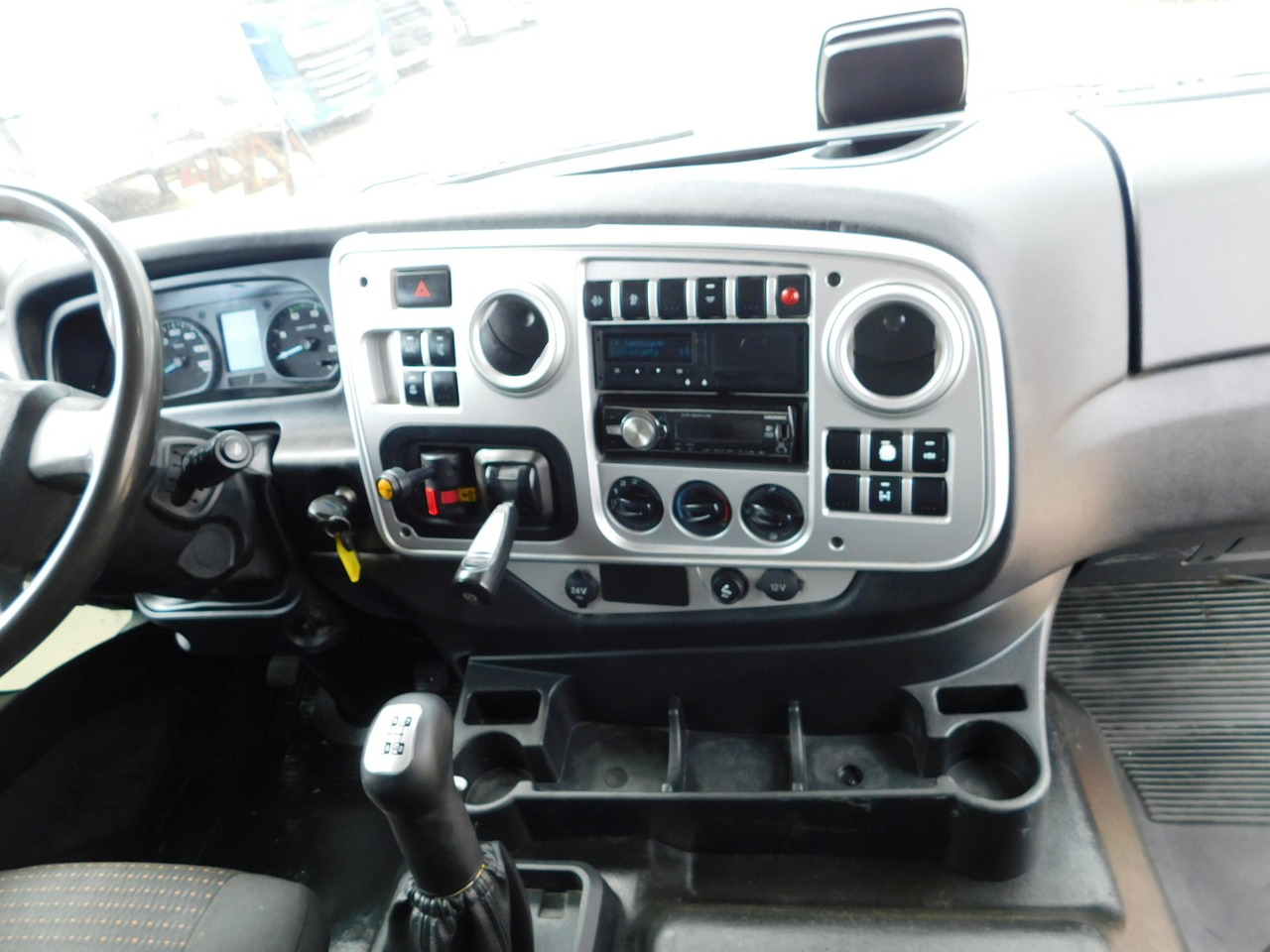 Самосвал Ford 4142d 8x4 dcab e6 16s2230: фото 7