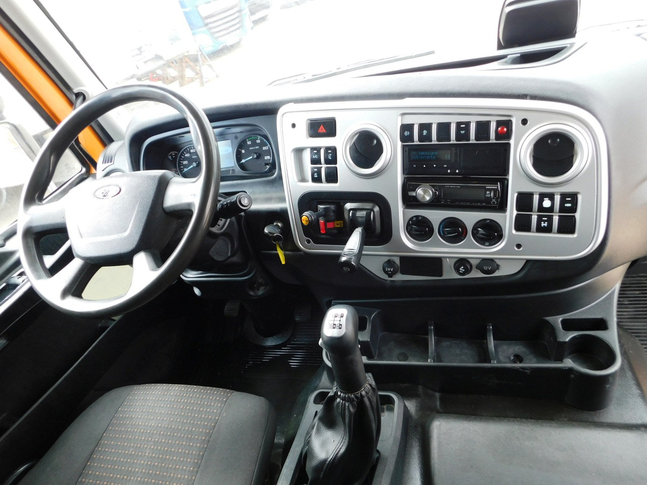Самосвал Ford 4142d 8x4 dcab e6 16s2230: фото 6