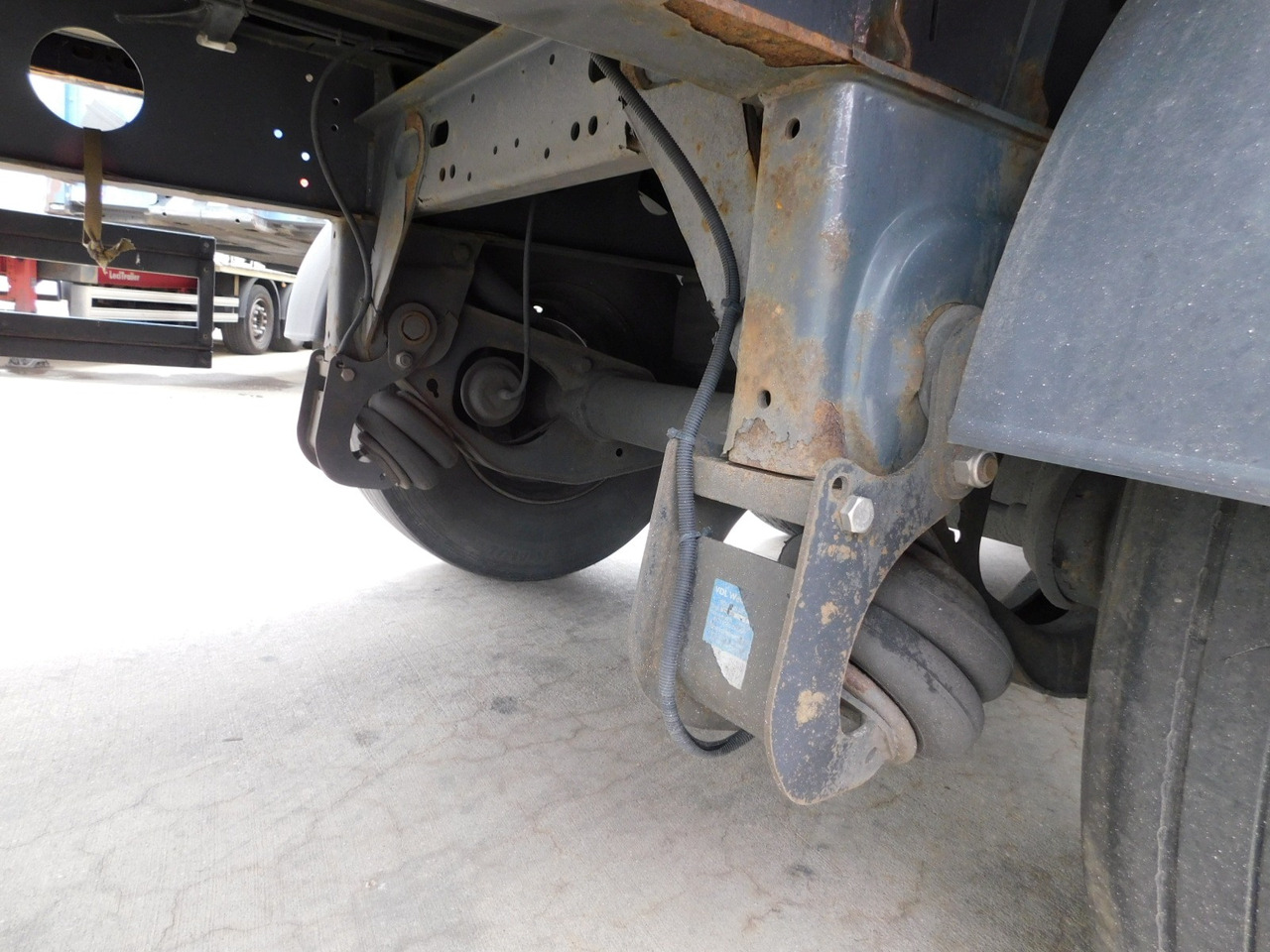 Schwarzmuller J serie - Тентованный полуприцеп: фото 5 Schwarzmuller J serie - Тентованный полуприцеп: фото 5