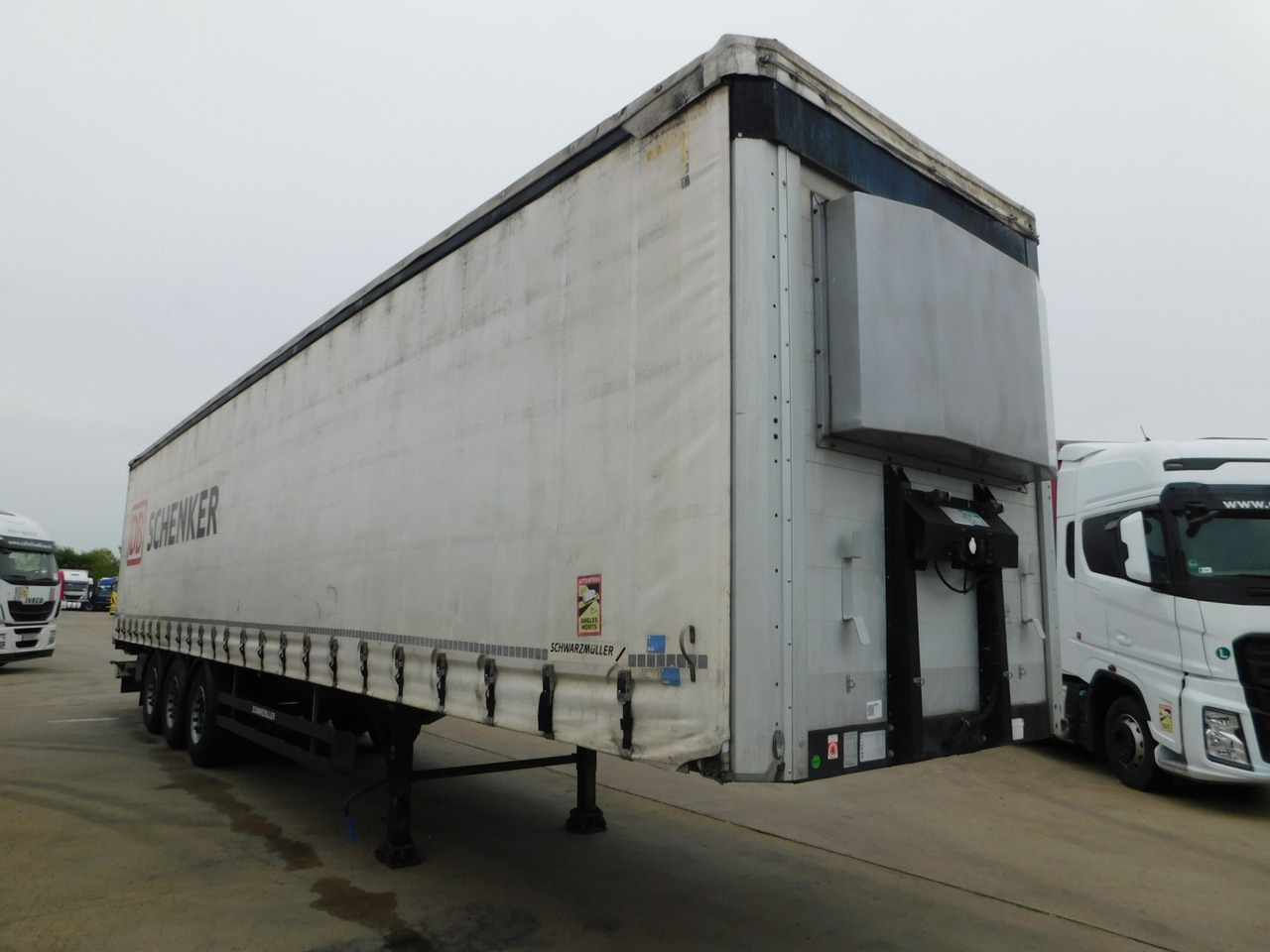 Schwarzmuller J serie - Тентованный полуприцеп: фото 2 Schwarzmuller J serie - Тентованный полуприцеп: фото 2