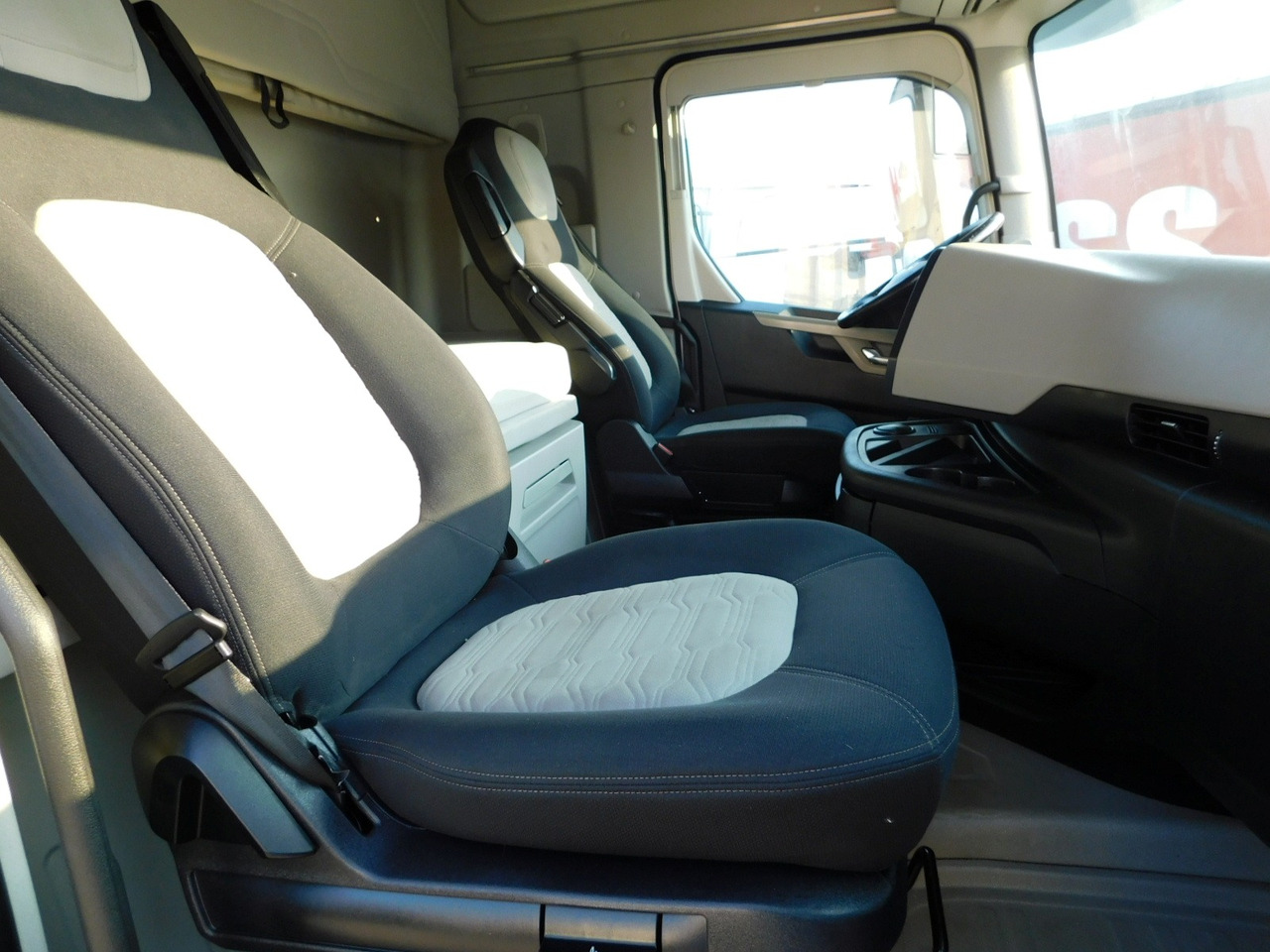 Ford F max 4x2 scab e6 12s2620 - Тягач: фото 5 Ford F max 4x2 scab e6 12s2620 - Тягач: фото 5