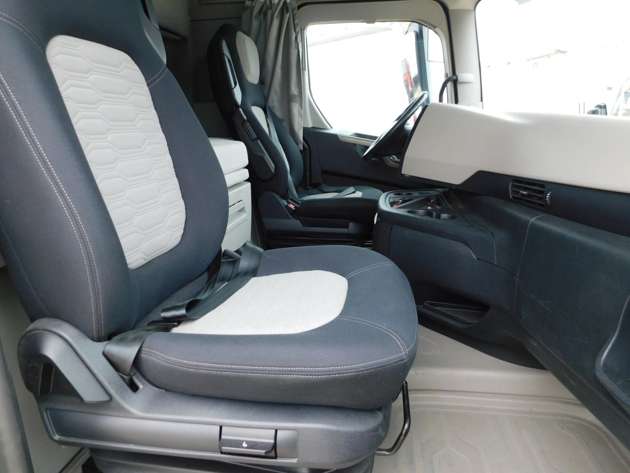 Ford F max ll 4x2 scab e6 12tx2620 - Тягач: фото 5 Ford F max ll 4x2 scab e6 12tx2620 - Тягач: фото 5