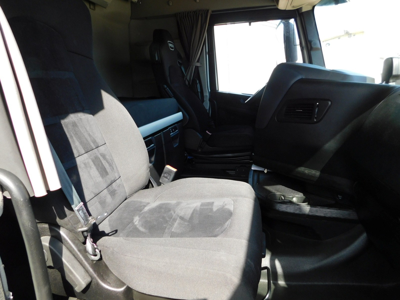 Iveco As440stfp lt - Тягач: фото 5 Iveco As440stfp lt - Тягач: фото 5