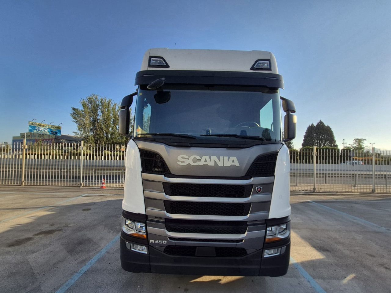 Scania R450 - Тягач: фото 1 Scania R450 - Тягач: фото 1