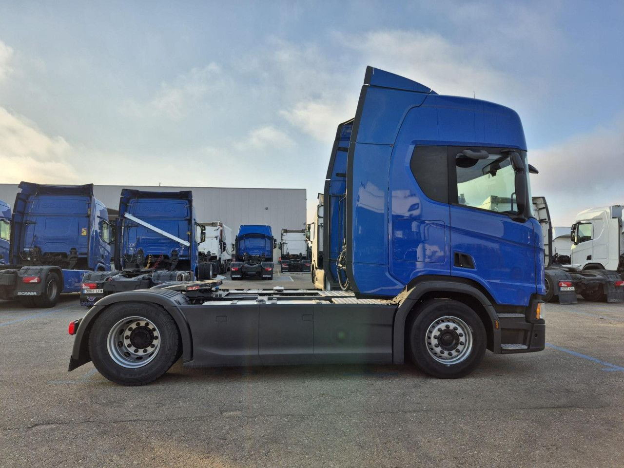 Scania R450 - Тягач: фото 2 Scania R450 - Тягач: фото 2