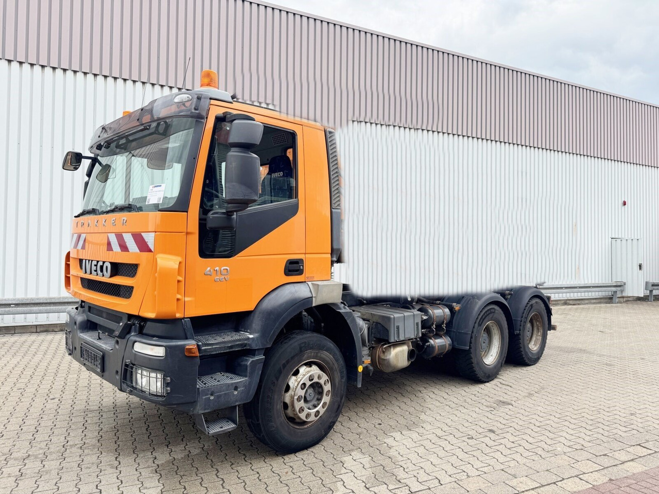 AD260T41 6x4 AD260T41 6x4, EEV - Грузовик-шасси: фото 1 AD260T41 6x4 AD260T41 6x4, EEV - Грузовик-шасси: фото 1