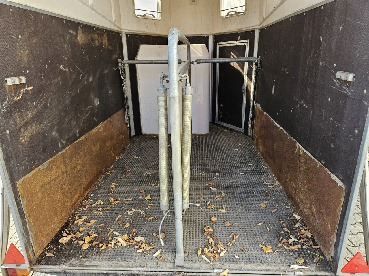 Blomert T2BPA Pferdeanhänger T2BPA Pferdeanhänger - Прицеп-коневоз: фото 3 Blomert T2BPA Pferdeanhänger T2BPA Pferdeanhänger - Прицеп-коневоз: фото 3