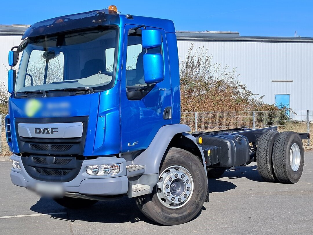 DAF LF 290 FA 4x2 LF 290 FA 4x2, Nebenantrieb, Navi, Abrollanlage HYVA T12-45 - Крюковой мультилифт: фото 5 DAF LF 290 FA 4x2 LF 290 FA 4x2, Nebenantrieb, Navi, Abrollanlage HYVA T12-45 - Крюковой мультилифт: фото 5