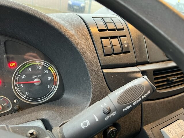 EuroCargo ML140E28 4x2 EuroCargo ML140E28 4x2, 41 cbm - Грузовик с закрытым кузовом: фото 2 EuroCargo ML140E28 4x2 EuroCargo ML140E28 4x2, 41 cbm - Грузовик с закрытым кузовом: фото 2