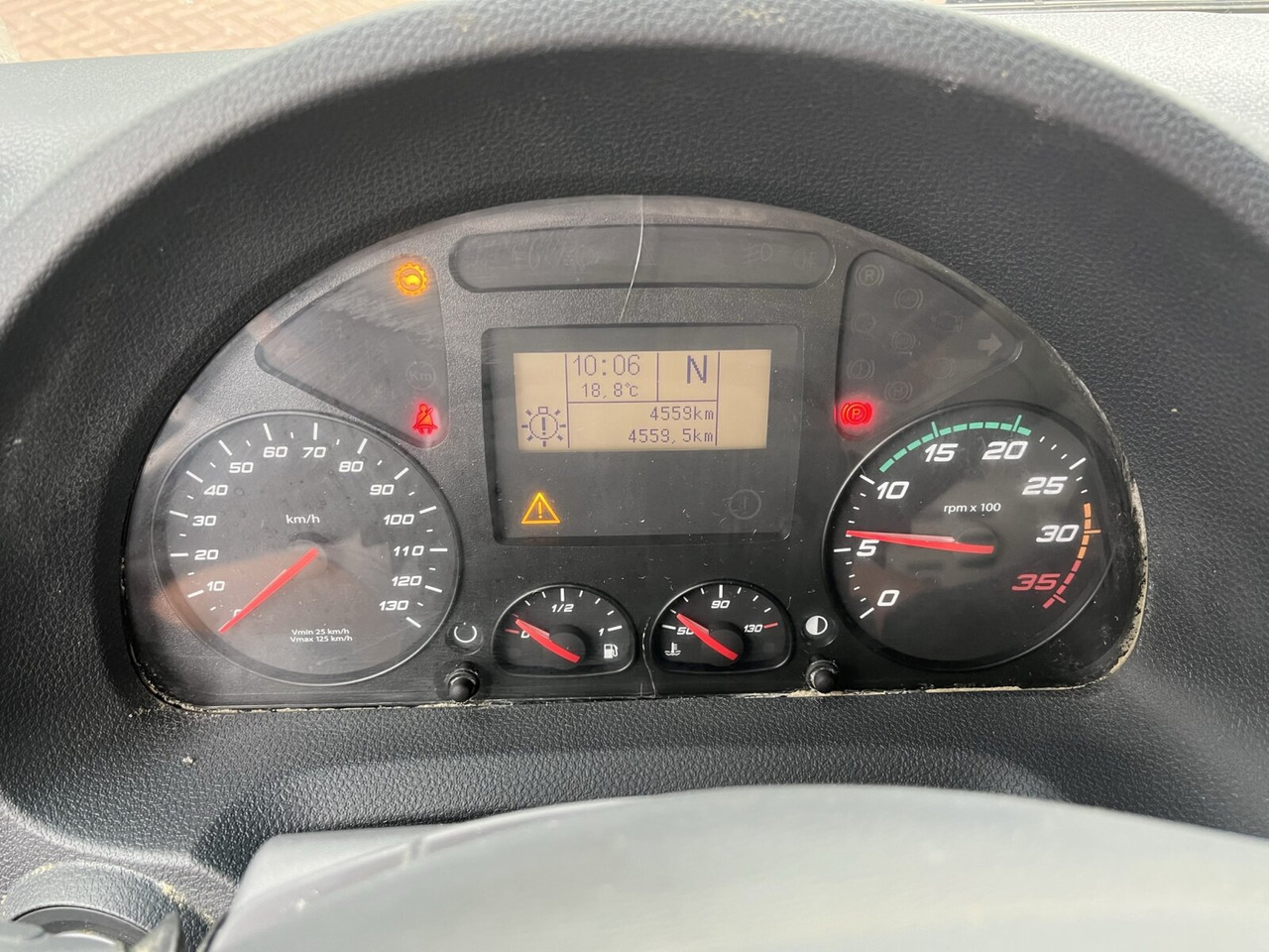 EuroCargo ML190EL32 4x2 EuroCargo ML190EL32 4x2 - Самосвал: фото 3 EuroCargo ML190EL32 4x2 EuroCargo ML190EL32 4x2 - Самосвал: фото 3