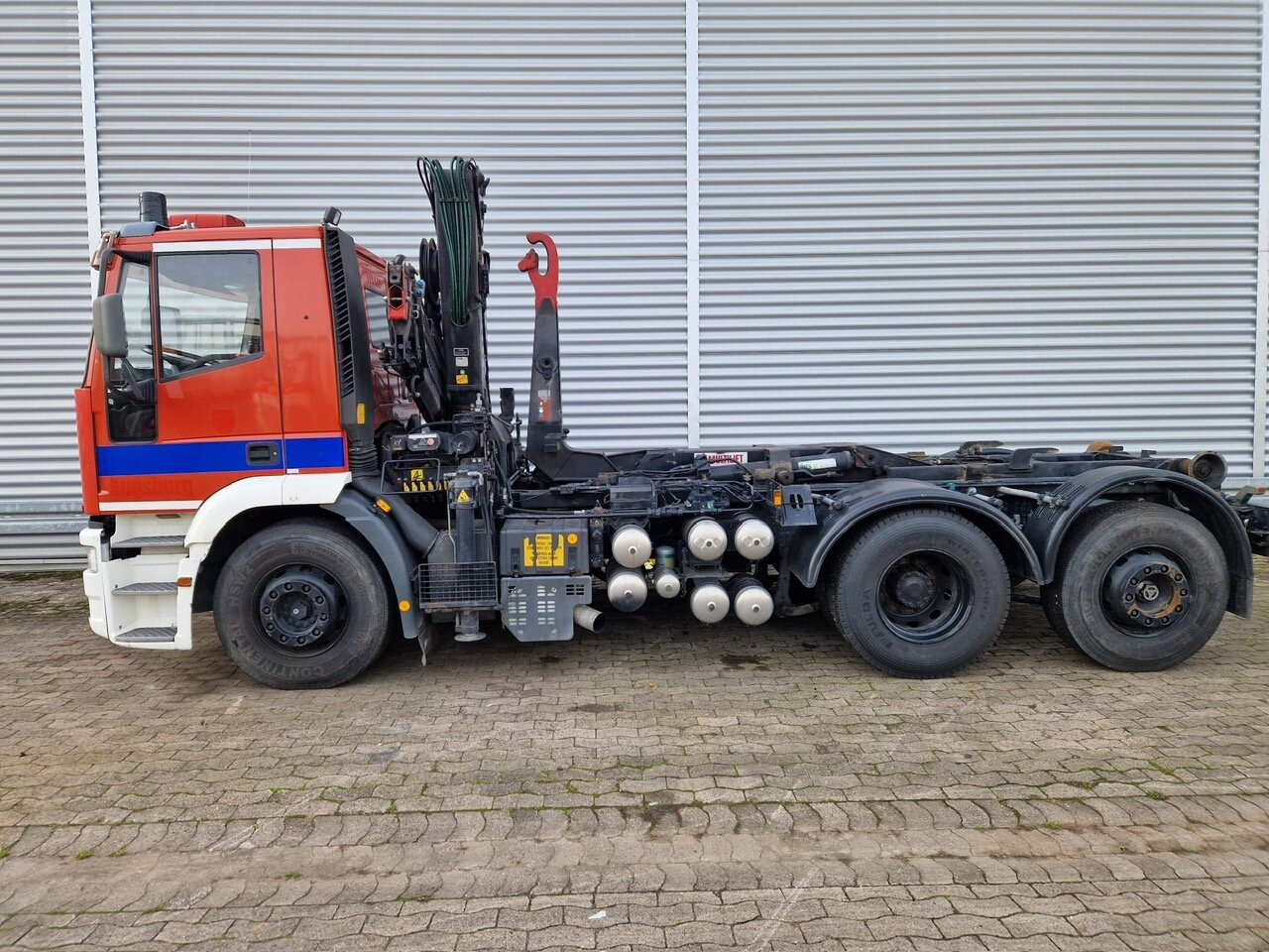 EuroTech 240E38 6x2-4 EuroTech 240E38 6x2-4, Lift-/Lenkachse, Seilwinde, Kran Hiab 100 - Крюковой мультилифт, Автоманипулятор: фото 1 EuroTech 240E38 6x2-4 EuroTech 240E38 6x2-4, Lift-/Lenkachse, Seilwinde, Kran Hiab 100 - Крюковой мультилифт, Автоманипулятор: фото 1
