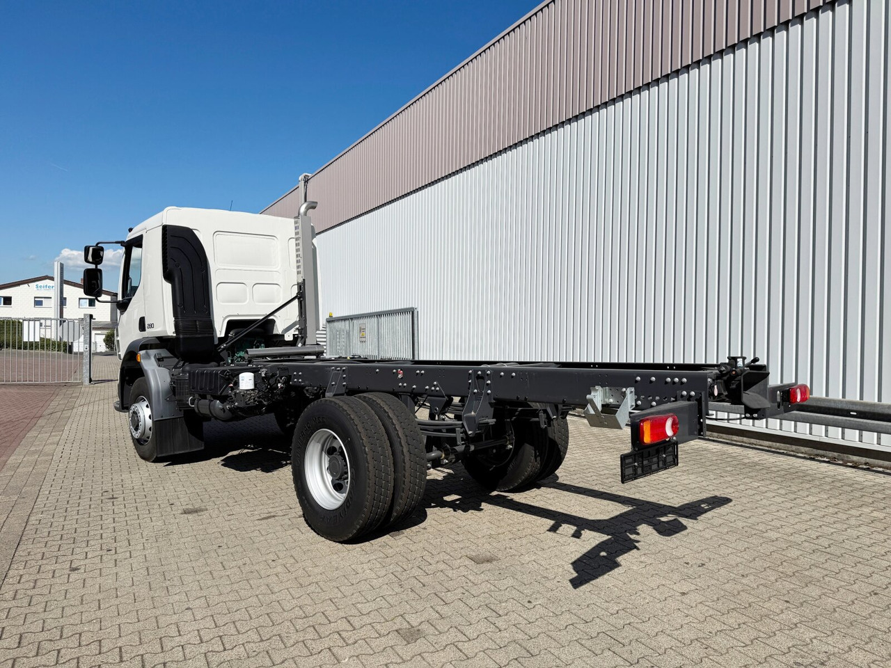 Новый Грузовик-шасси FL 280 4x4 FL 280 4x4, Nebenantrieb: фото 12 Новый Грузовик-шасси FL 280 4x4 FL 280 4x4, Nebenantrieb: фото 12