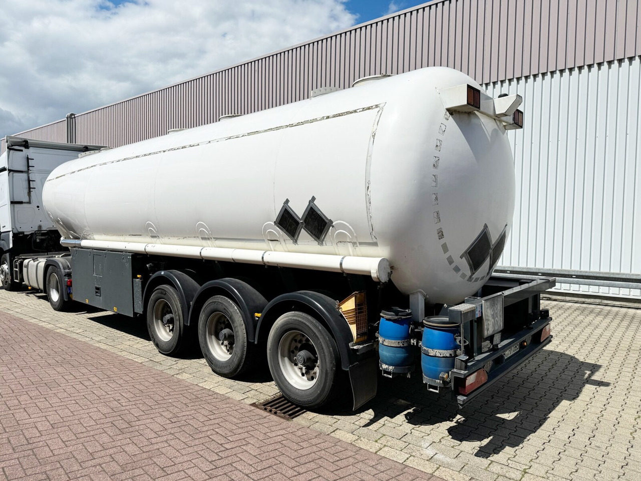 Полуприцеп-цистерна Feldbinder TSA 44.3-4 TSA 44.3-4, Tankauflieger, 4 Kammern, 43300l: фото 9