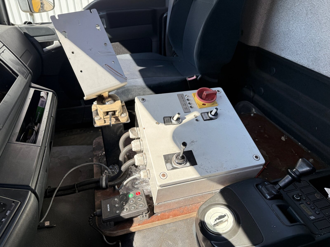 MAN TGM 18.290 4x2 LL TGM 18.290 4x2 LL, Hydr. Hubrahmen - Грузовик: фото 4 MAN TGM 18.290 4x2 LL TGM 18.290 4x2 LL, Hydr. Hubrahmen - Грузовик: фото 4