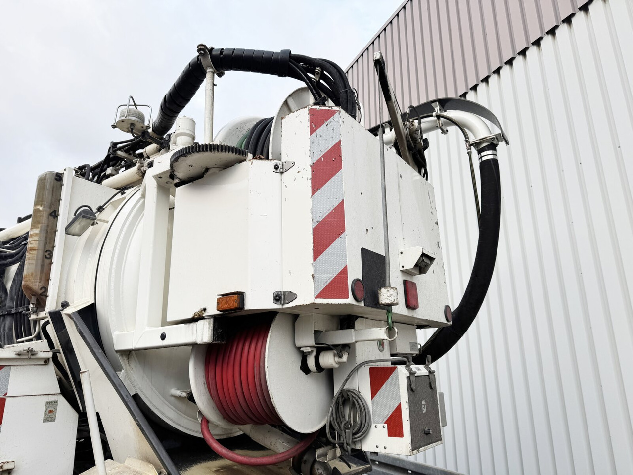 Mercedes-Benz Actros 2536 L 6x2 Actros 2536 L 6x2, Müller Saug- und Spülwagen ca. 10,5m³, Lenkachse - Грузовик: фото 2 Mercedes-Benz Actros 2536 L 6x2 Actros 2536 L 6x2, Müller Saug- und Spülwagen ca. 10,5m³, Lenkachse - Грузовик: фото 2