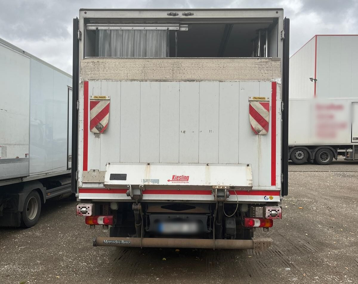 Mercedes-Benz Atego 816 4x2 Atego 816 4x2, Kühlkoffer, Trennwand, ThermoKing, LBW Sörensen - Грузовик: фото 5 Mercedes-Benz Atego 816 4x2 Atego 816 4x2, Kühlkoffer, Trennwand, ThermoKing, LBW Sörensen - Грузовик: фото 5