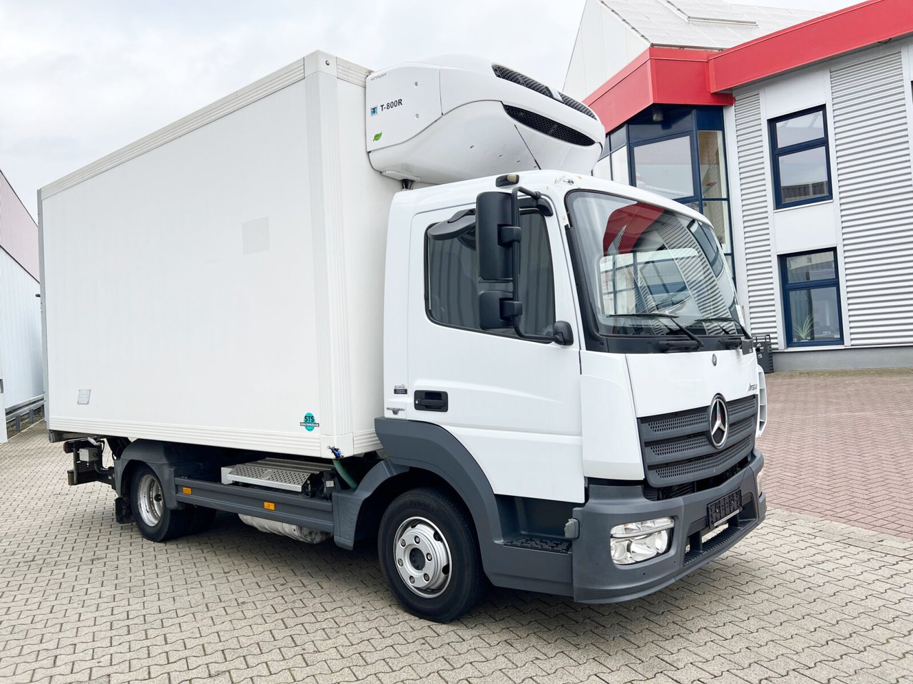 Грузовик Mercedes-Benz Atego 816 L 4x2 Atego 816 L 4x2, Kühlkoffer, ThermoKing, LBW BÄR: фото 9