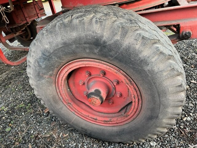 Gummiwagen 3-Seiten-Kippanhänger Gummiwagen 3-Seiten-Kippanhänger - Самосвальный прицеп: фото 3 Gummiwagen 3-Seiten-Kippanhänger Gummiwagen 3-Seiten-Kippanhänger - Самосвальный прицеп: фото 3