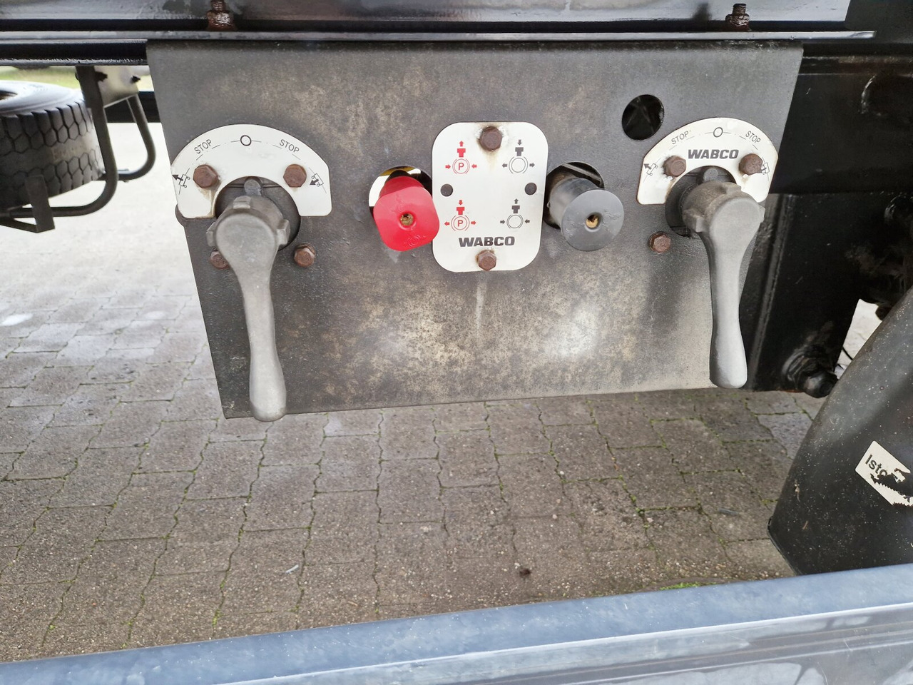 Kleiderkofferanhänger Hofmann, Kleiderkofferanhänger, durchladbar, LBW BÄR, 42 cbm - Прицеп-фургон: фото 5 Kleiderkofferanhänger Hofmann, Kleiderkofferanhänger, durchladbar, LBW BÄR, 42 cbm - Прицеп-фургон: фото 5