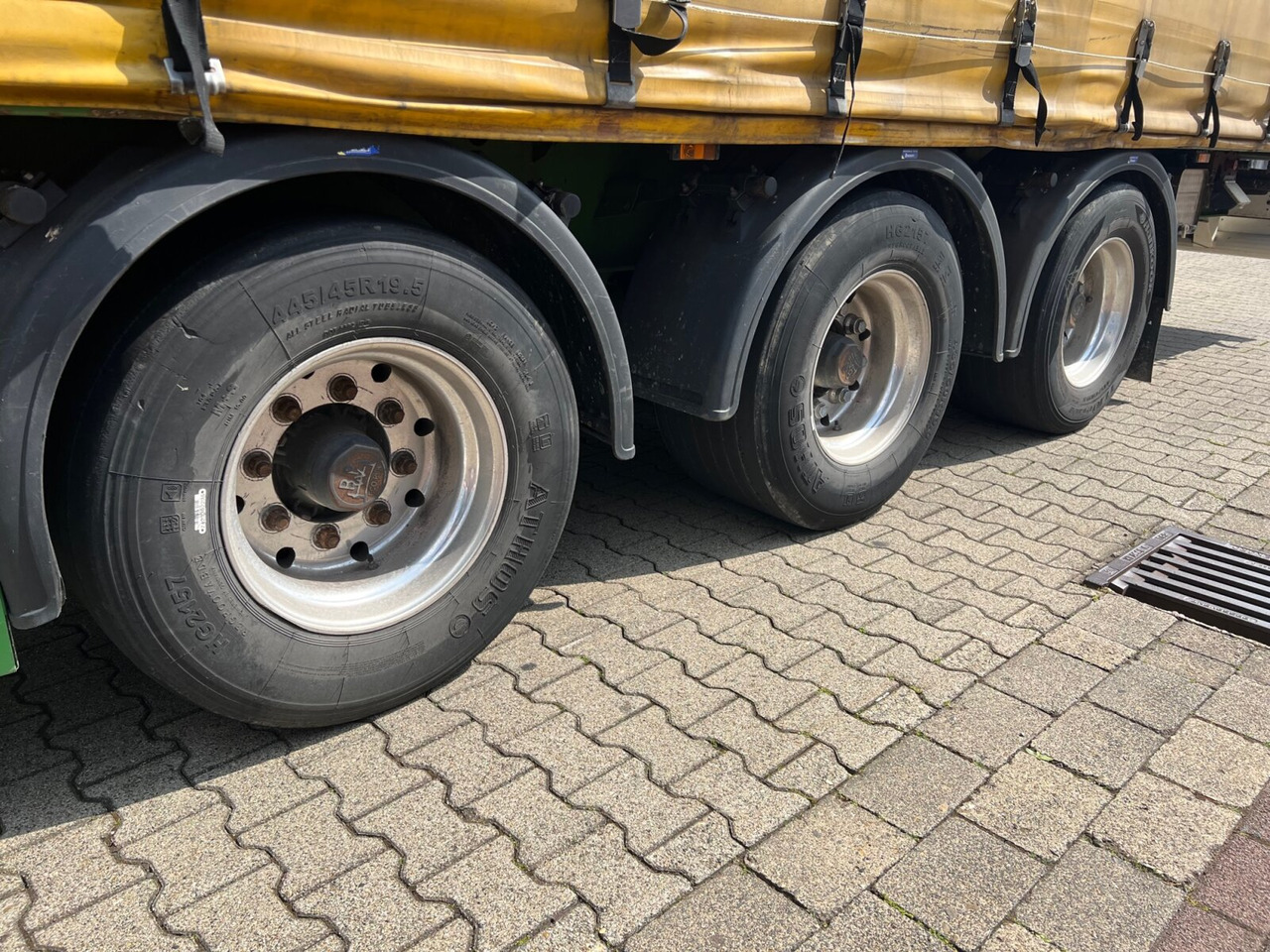 Krone SDP 27 eLCUQ-CS SDP 27 eLCUQ-CS, Coilmulde, Edscha-Verdeck, Hubdach, ca. 93m³ - Тентованный полуприцеп: фото 3 Krone SDP 27 eLCUQ-CS SDP 27 eLCUQ-CS, Coilmulde, Edscha-Verdeck, Hubdach, ca. 93m³ - Тентованный полуприцеп: фото 3