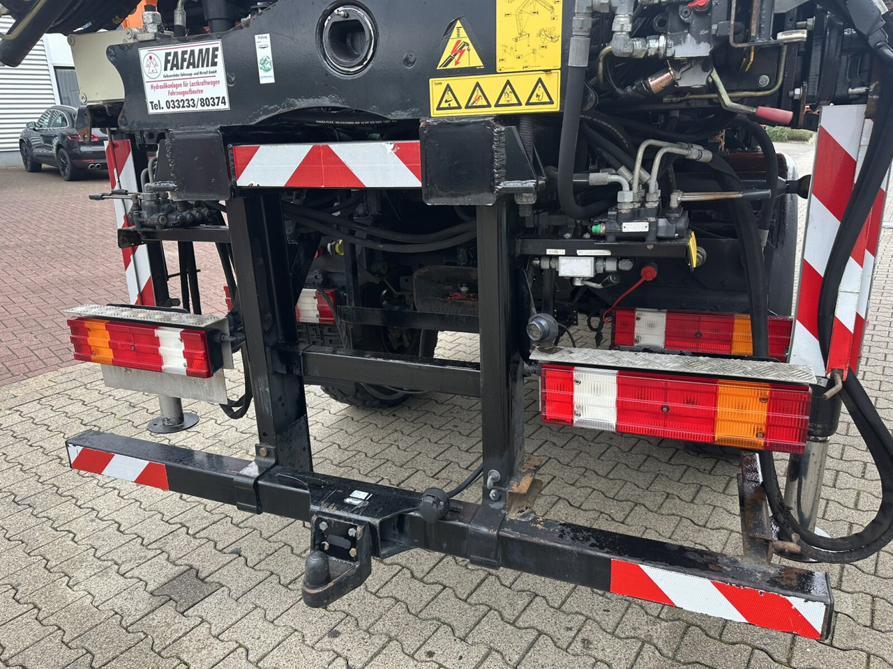 Unimog U500 4x4 U500 4x4 405/40 mit Heckkran Hiab 077-1 HiDuo, absattelbar, Funk - Лёгкий коммерческий автомобиль: фото 2 Unimog U500 4x4 U500 4x4 405/40 mit Heckkran Hiab 077-1 HiDuo, absattelbar, Funk - Лёгкий коммерческий автомобиль: фото 2