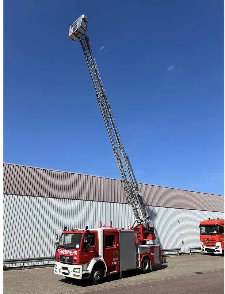 MAN LE 15.255 4x2 LLC Doka, Metz DLA-K 12/9 Drehleiter LE 15.255 4x2 LLC Doka, Metz DLA-K 12/9 Feuerwehr Drehleiter - Машина скорой помощи: фото 1 MAN LE 15.255 4x2 LLC Doka, Metz DLA-K 12/9 Drehleiter LE 15.255 4x2 LLC Doka, Metz DLA-K 12/9 Feuerwehr Drehleiter - Машина скорой помощи: фото 1