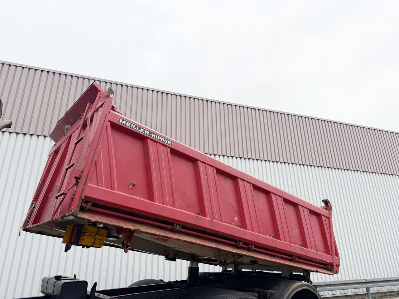 MAN TGA 26.400 6x6 BB TGA 26.400 6x6 BB, Winterdienstausstattung - Самосвал: фото 2 MAN TGA 26.400 6x6 BB TGA 26.400 6x6 BB, Winterdienstausstattung - Самосвал: фото 2