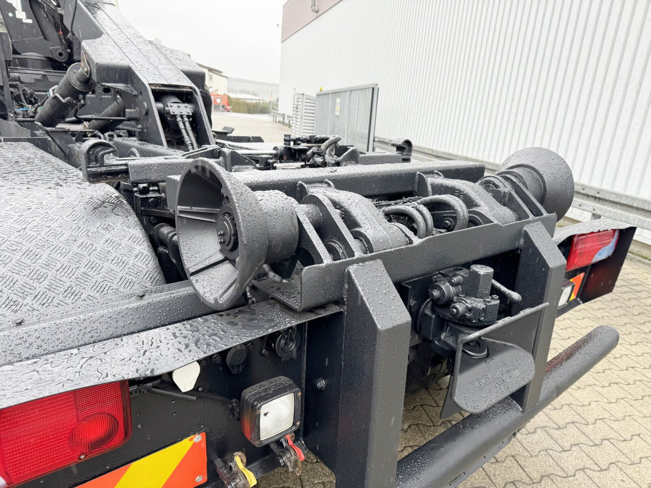 Крюковой мультилифт, Автоманипулятор MAN TGA 33.350 6X4 BB TGA 33.350 6X4 BB mit Kran Hiab 166 E-3 HiDuo, Funk: фото 12 Крюковой мультилифт, Автоманипулятор MAN TGA 33.350 6X4 BB TGA 33.350 6X4 BB mit Kran Hiab 166 E-3 HiDuo, Funk: фото 12