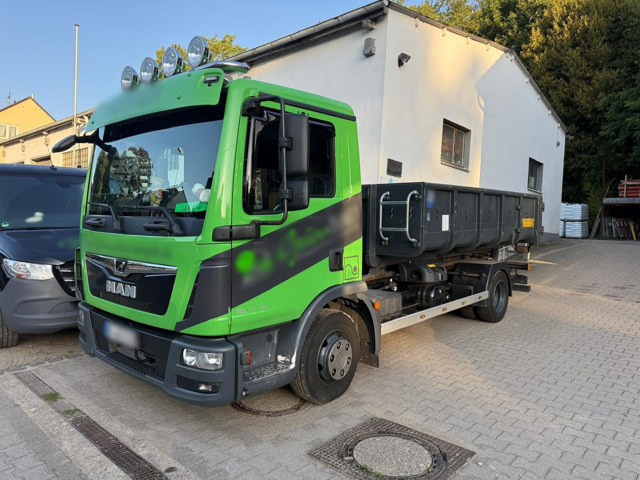 MAN TGL 10.180 4x2 BL TGL 10.180 4x2 BL City-Abrollkipper - Крюковой мультилифт: фото 1 MAN TGL 10.180 4x2 BL TGL 10.180 4x2 BL City-Abrollkipper - Крюковой мультилифт: фото 1