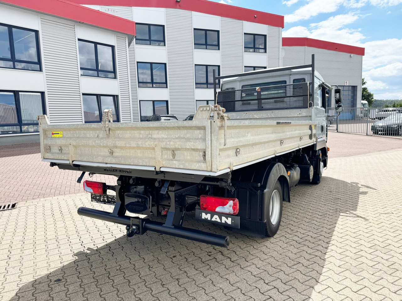 Самосвал MAN TGL 8.180 4x2 BB Doka TGL 8.180 4x2 BB Doka, 2x AHK: фото 9 Самосвал MAN TGL 8.180 4x2 BB Doka TGL 8.180 4x2 BB Doka, 2x AHK: фото 9