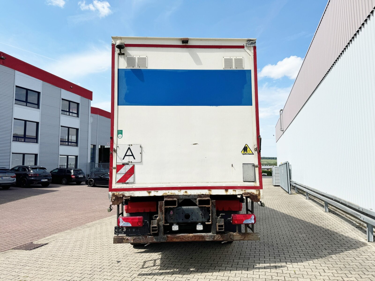 Грузовик с закрытым кузовом MAN TGS 26.360 6X2-4 BL TGS 26.360 6X2-4 BL, Lift-/Lenkachse, Stapleraufnahme: фото 11