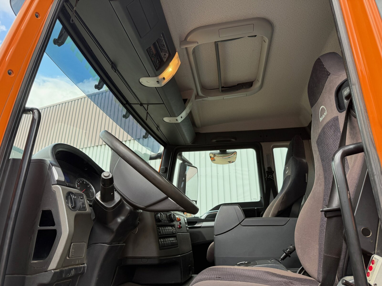 MAN TGS 28.440 6x2-4 BL TGS 28.440 6x2-4 BL, Lenk-/Liftachse, Kran Atlas 126.3E-A2L, Funk - Крюковой мультилифт, Автоманипулятор: фото 4 MAN TGS 28.440 6x2-4 BL TGS 28.440 6x2-4 BL, Lenk-/Liftachse, Kran Atlas 126.3E-A2L, Funk - Крюковой мультилифт, Автоманипулятор: фото 4