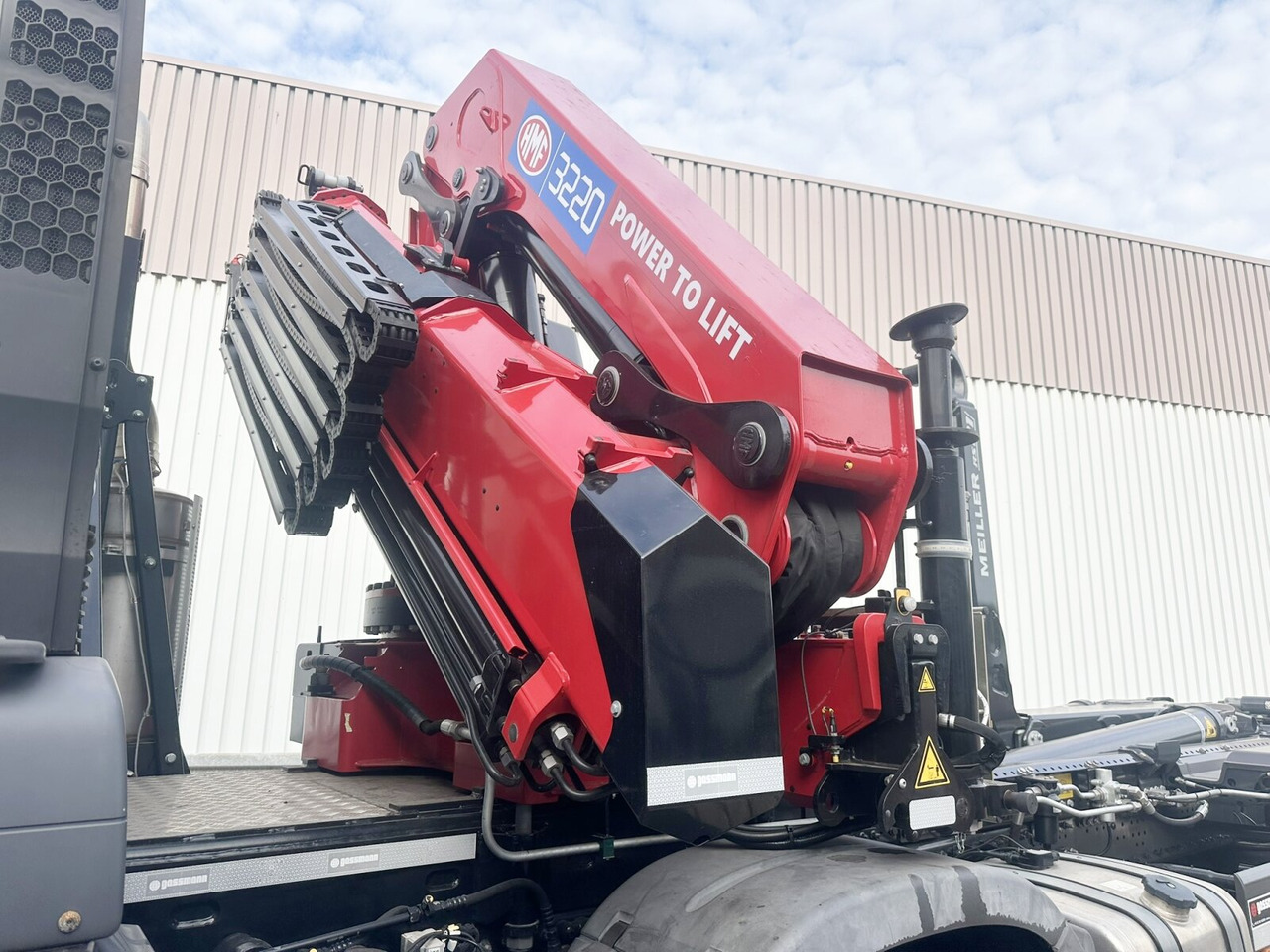 MAN TGS 35.480 8X4 BL TGS 35.480 8X4 BL, Intarder, Kran HMF 3220-K6, 4-fach Abstützung, Funk - Крюковой мультилифт, Автоманипулятор: фото 3 MAN TGS 35.480 8X4 BL TGS 35.480 8X4 BL, Intarder, Kran HMF 3220-K6, 4-fach Abstützung, Funk - Крюковой мультилифт, Автоманипулятор: фото 3